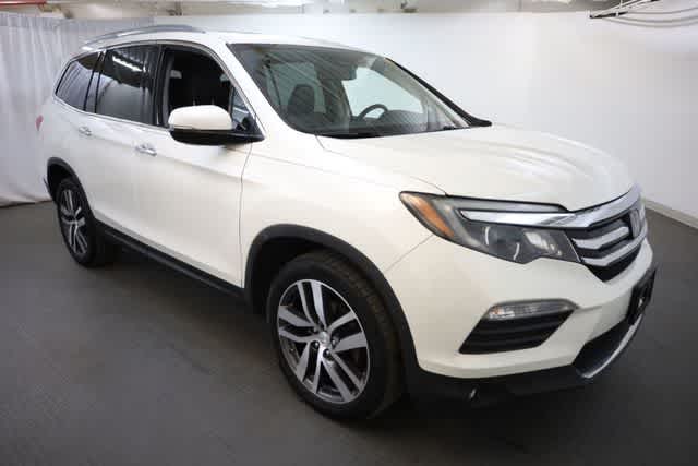 Thumbnail: 2016 Honda Pilot - 10