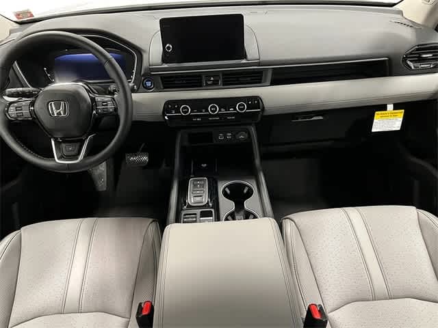Thumbnail: 2025 Honda Pilot - 17