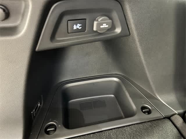 2025 Honda Pilot Touring 34