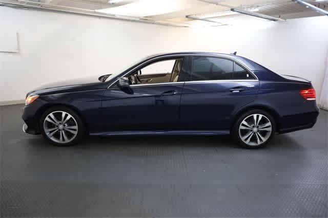 Thumbnail: 2015 Mercedes-Benz E-Class - 3