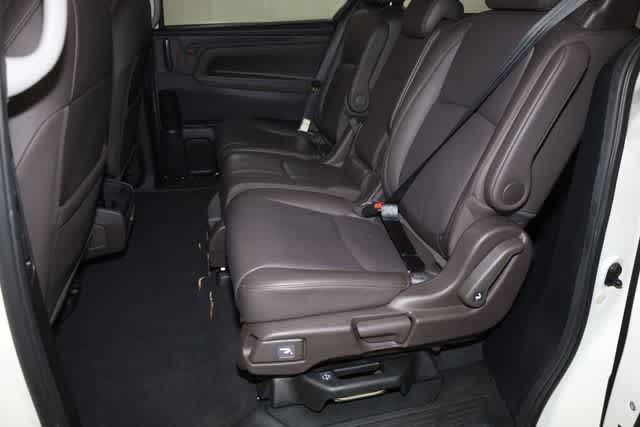 Thumbnail: 2018 Honda Odyssey - 21