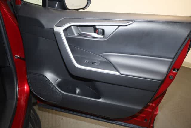 Thumbnail: 2023 Toyota RAV4 - 33