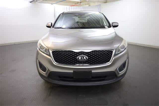 Thumbnail: 2017 Kia Sorento - 12