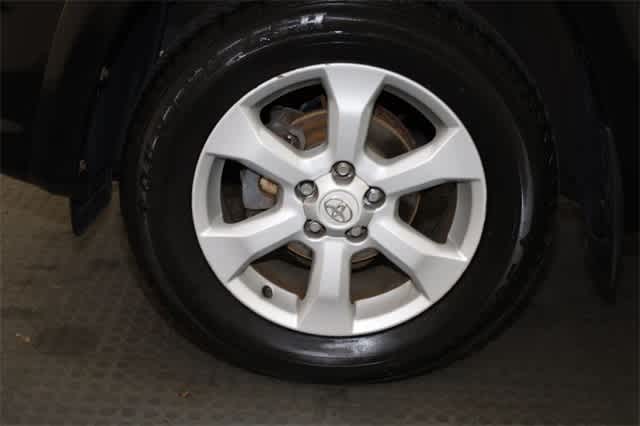 Thumbnail: 2012 Toyota RAV4 - 34