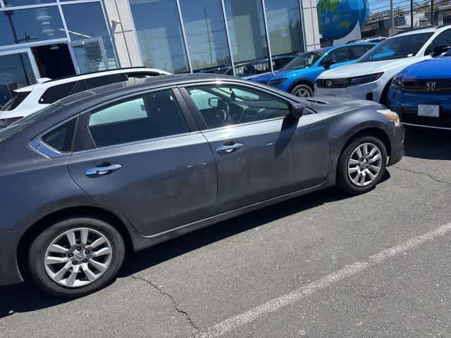 Thumbnail: 2013 Nissan Altima - 14