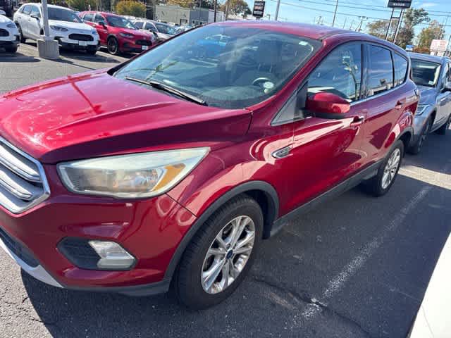 Used 2017 Ford Escape SE with VIN 1FMCU0GD0HUB86021 for sale in Medford, OR