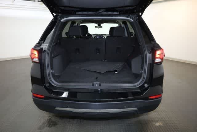 Thumbnail: 2022 Chevrolet Equinox - 31