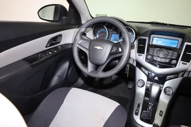 Thumbnail: 2014 Chevrolet Cruze - 19