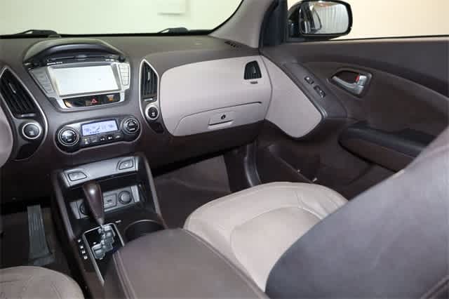 Thumbnail: 2011 Hyundai Tucson - 18