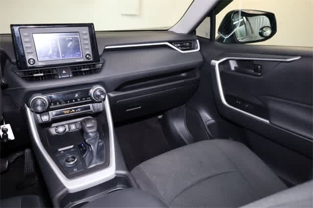 Thumbnail: 2021 Toyota RAV4 - 18