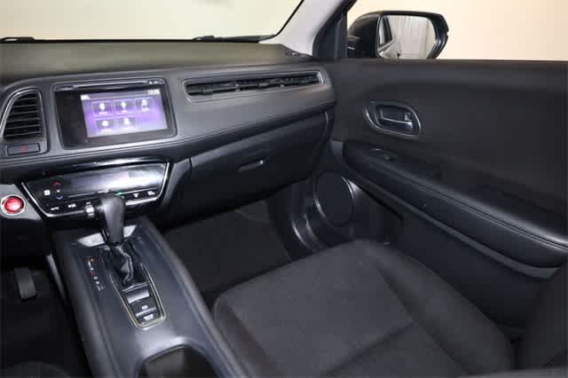 Thumbnail: 2018 Honda HR-V - 18