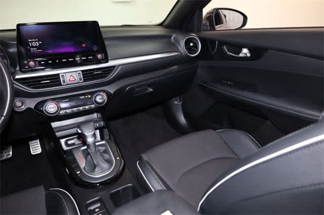 Thumbnail: 2024 Kia Forte - 18