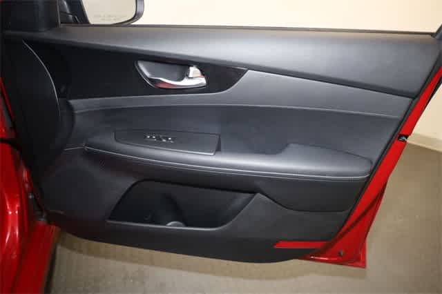 Thumbnail: 2024 Kia Forte - 22