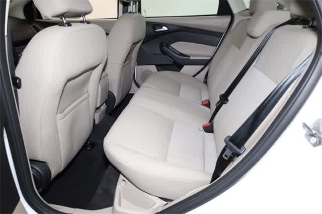 Thumbnail: 2015 Ford Focus - 21