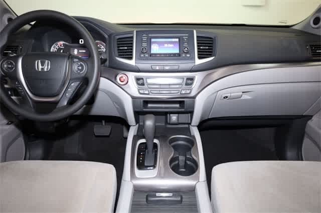 Thumbnail: 2016 Honda Pilot - 17
