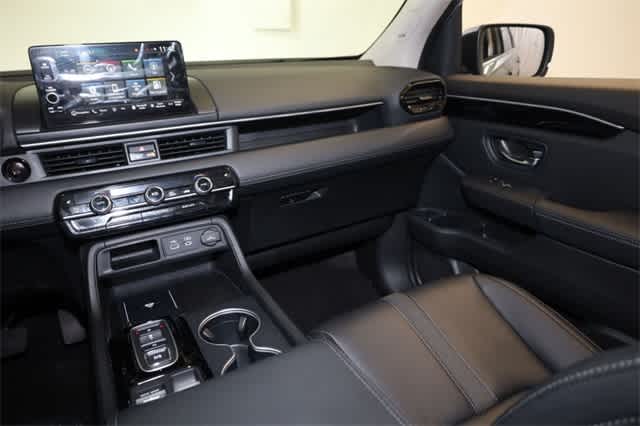 2023 Honda Pilot Touring 18