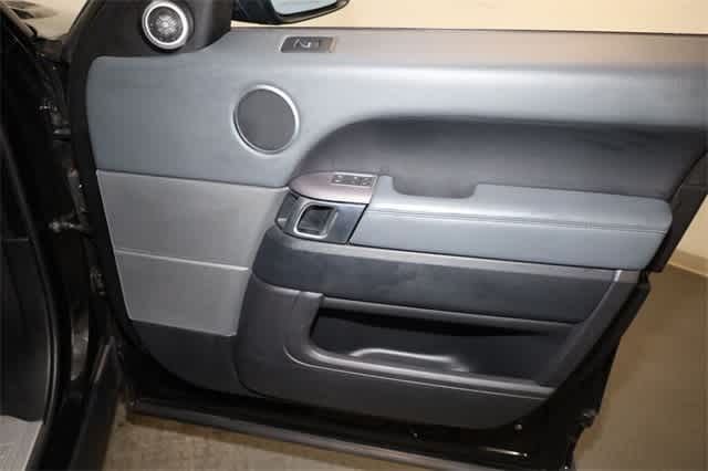 Thumbnail: 2015 Land Rover Range Rover Sport - 22