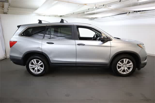 Thumbnail: 2016 Honda Pilot - 9