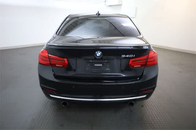 Thumbnail: 2016 BMW 3 Series - 6