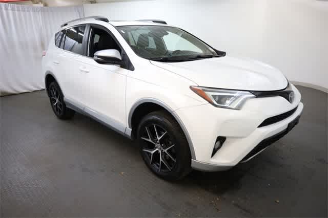 Thumbnail: 2018 Toyota RAV4 - 10