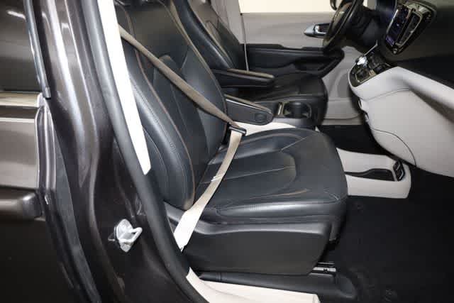 Thumbnail: 2020 Chrysler Pacifica - 37