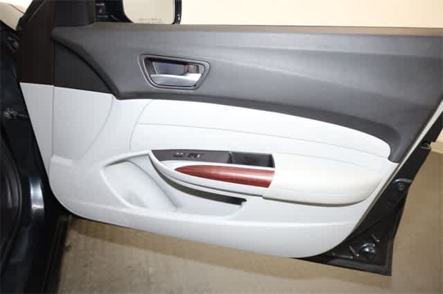 Thumbnail: 2015 Acura TLX - 22