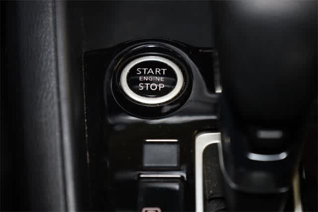 2020 Nissan Kicks S 31