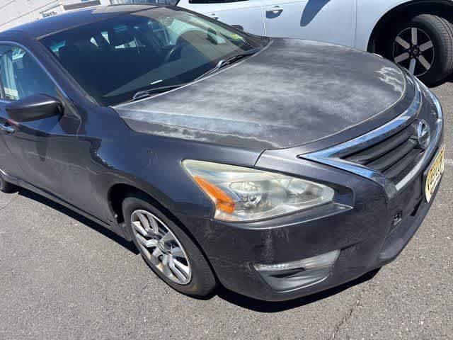 Thumbnail: 2013 Nissan Altima - 20