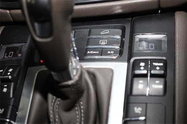 Thumbnail: 2019 Porsche Macan - 33