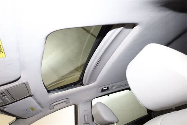 Thumbnail: 2015 Honda Odyssey - 28