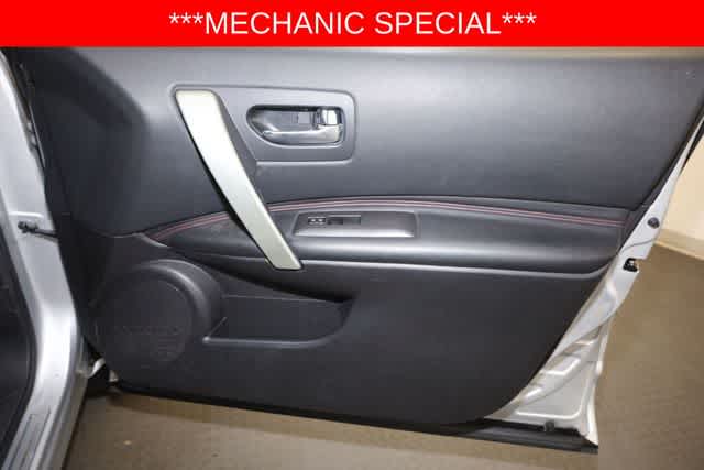 Thumbnail: 2013 Nissan Rogue - 33