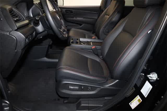 Thumbnail: 2023 Honda Odyssey - 15