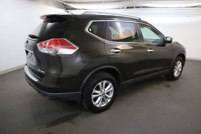 Thumbnail: 2016 Nissan Rogue - 8