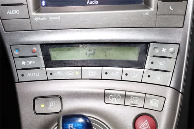 Thumbnail: 2013 Toyota Prius - 30