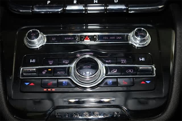 Thumbnail: 2020 Lincoln Corsair - 32