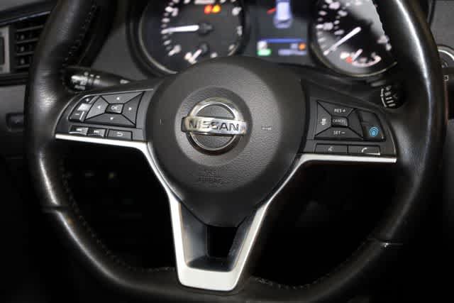 Thumbnail: 2018 Nissan Rogue - 32