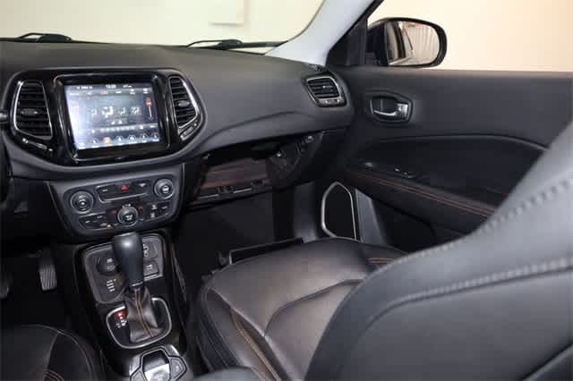 Thumbnail: 2019 Jeep Compass - 18