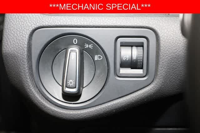 Thumbnail: 2016 Volkswagen Golf - 26