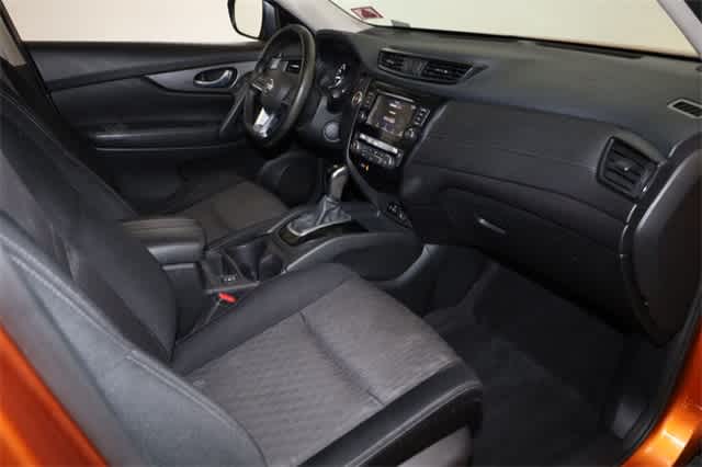 Thumbnail: 2019 Nissan Rogue - 19