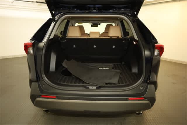 Thumbnail: 2019 Toyota RAV4 - 36