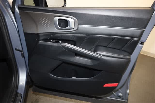 Thumbnail: 2021 Kia Sorento - 22