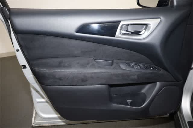 Thumbnail: 2014 Nissan Pathfinder - 13