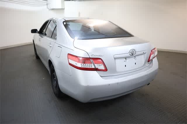 2010 Toyota Camry LE 5