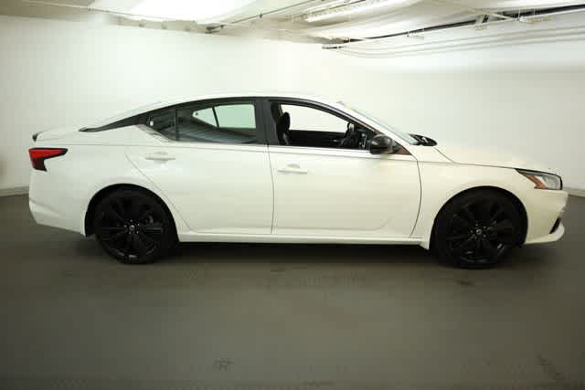 Thumbnail: 2022 Nissan Altima - 9