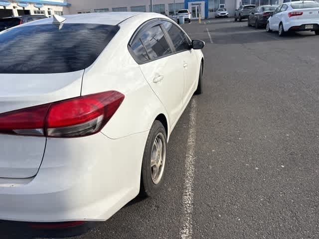 Thumbnail: 2018 Kia Forte - 10