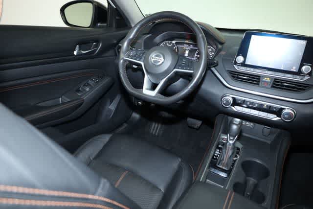Thumbnail: 2022 Nissan Altima - 22
