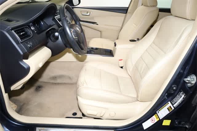 Thumbnail: 2017 Toyota Camry - 15