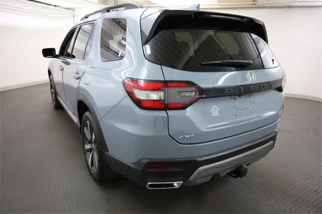 Thumbnail: 2023 Honda Pilot - 5