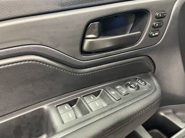 Thumbnail: 2026 Honda Odyssey - 12