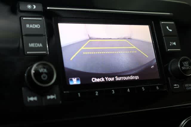 Thumbnail: 2019 Honda CR-V - 17